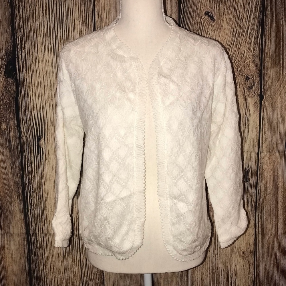 Vienna Lace Small Vintage off white cardigan